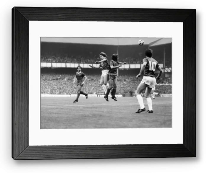 Framed Print : English League Division One match at Goodison Park. Everton 0 v Liverpool 5 Framed Print : English League Division One match at Goodison Park. Everton 0 v Liverpool 5