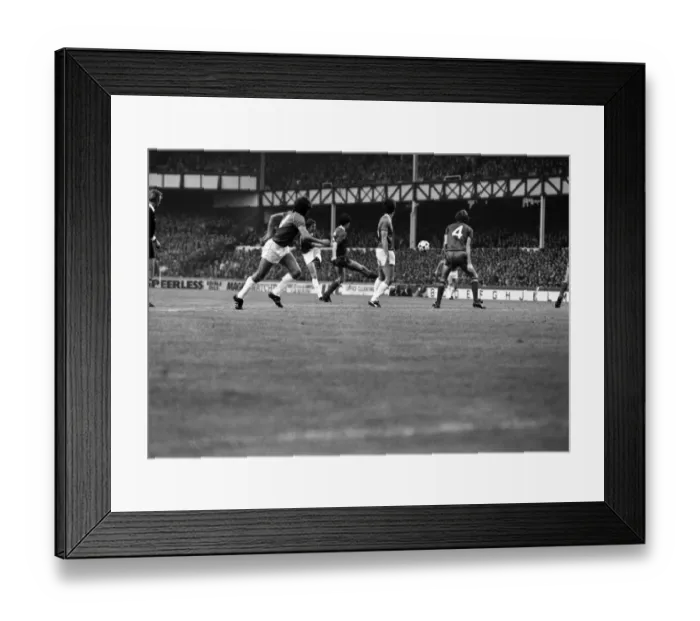Framed Print : English League Division One match at Goodison Park. Everton 0 v Liverpool 5