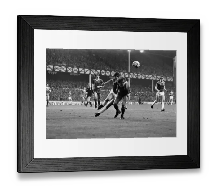 Framed Print : English League Division One match at Goodison Park. Everton 0 v Liverpool 5