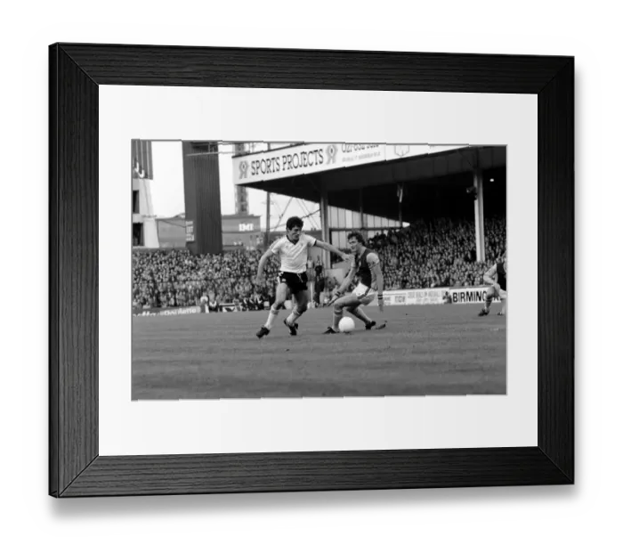 Framed Print : English League Division One match. Aston Villa 2 v Manchester United 1 Framed Print : English League Division One match. Aston Villa 2 v Manchester United 1