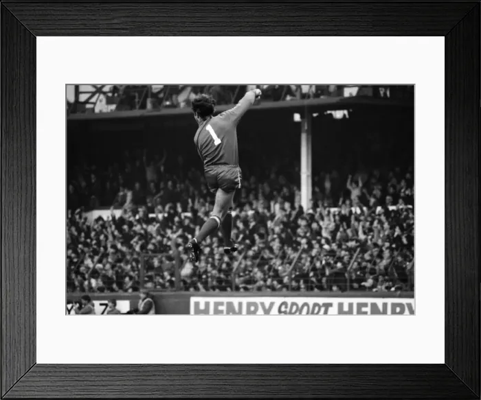 Framed Print : English League Division One match at Goodison Park. Everton 0 v Liverpool 5 Framed Print : English League Division One match at Goodison Park. Everton 0 v Liverpool 5