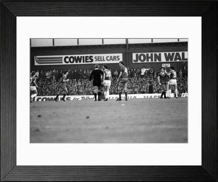 Framed Print : English League Division One match at Goodison Park. Everton 0 v Liverpool 5 Framed Print : English League Division One match at Goodison Park. Everton 0 v Liverpool 5