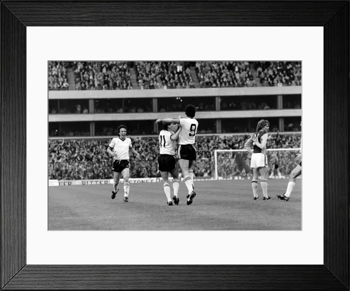 Framed Print : English League Division One match. Aston Villa 2 v Manchester United 1 Framed Print : English League Division One match. Aston Villa 2 v Manchester United 1