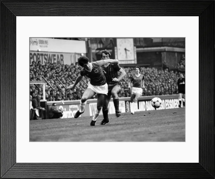 Framed Print : English League Division One match at Goodison Park. Everton 0 v Liverpool 5 Framed Print : English League Division One match at Goodison Park. Everton 0 v Liverpool 5