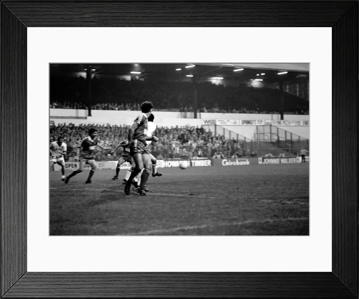 Framed Print : English League Division Two match. Leeds United 1 v Charlton Athletic 2 Framed Print : English League Division Two match. Leeds United 1 v Charlton Athletic 2