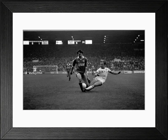 Framed Print : English League Division Two match. Leeds United 1 v Charlton Athletic 2 Framed Print : English League Division Two match. Leeds United 1 v Charlton Athletic 2