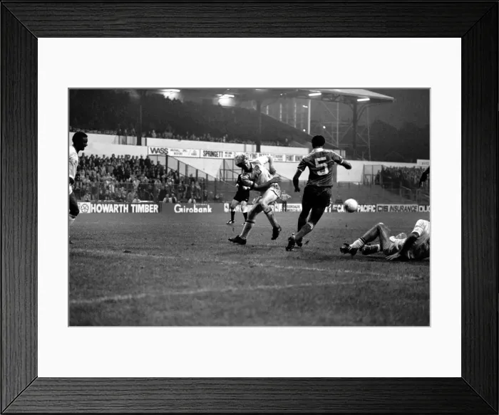 Framed Print : English League Division Two match. Leeds United 1 v Charlton Athletic 2 Framed Print : English League Division Two match. Leeds United 1 v Charlton Athletic 2