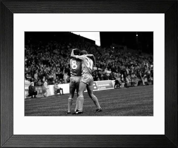 Framed Print : English League Division One match at Maine Road. Manchester City 2 v Southampton 0 Framed Print : English League Division One match at Maine Road. Manchester City 2 v Southampton 0