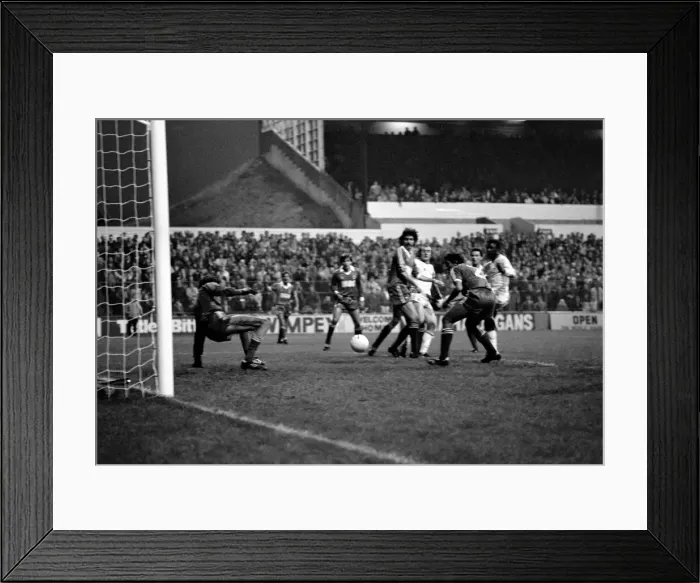 Framed Print : English League Division Two match. Leeds United 1 v Charlton Athletic 2 Framed Print : English League Division Two match. Leeds United 1 v Charlton Athletic 2