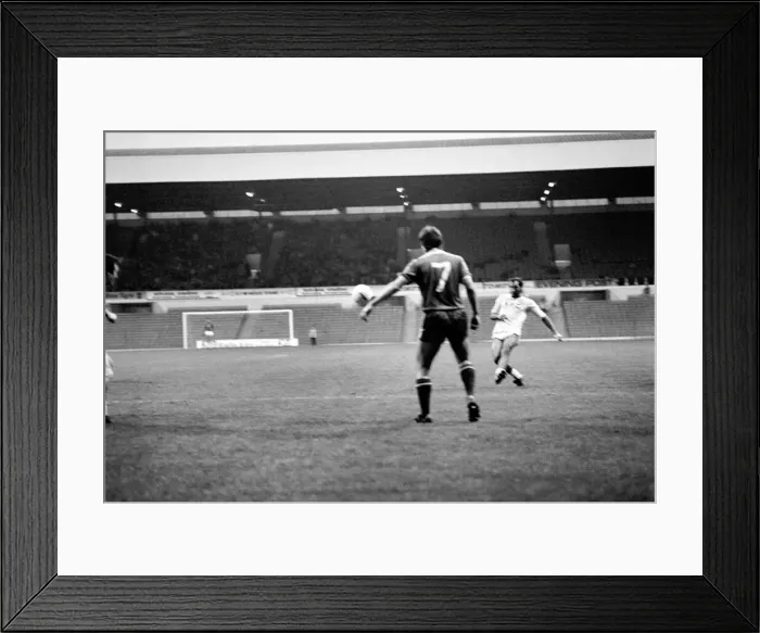 Framed Print : English League Division Two match. Leeds United 1 v Charlton Athletic 2 Framed Print : English League Division Two match. Leeds United 1 v Charlton Athletic 2
