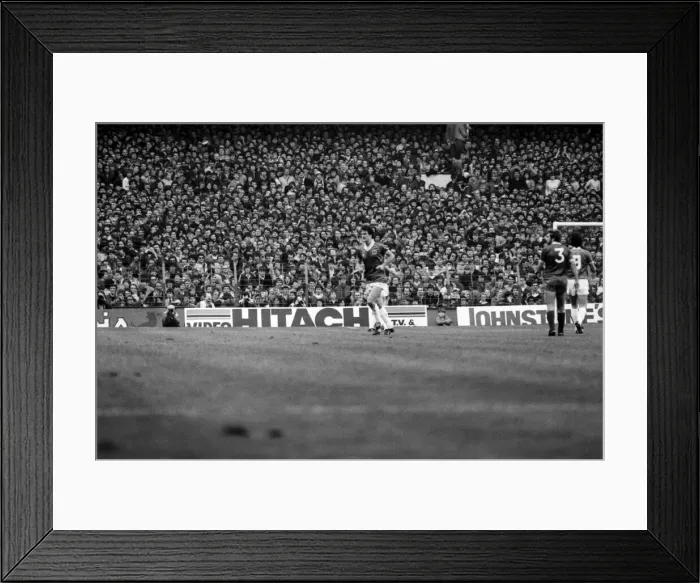 Framed Print : English League Division One match at Goodison Park. Everton 0 v Liverpool 5 Framed Print : English League Division One match at Goodison Park. Everton 0 v Liverpool 5