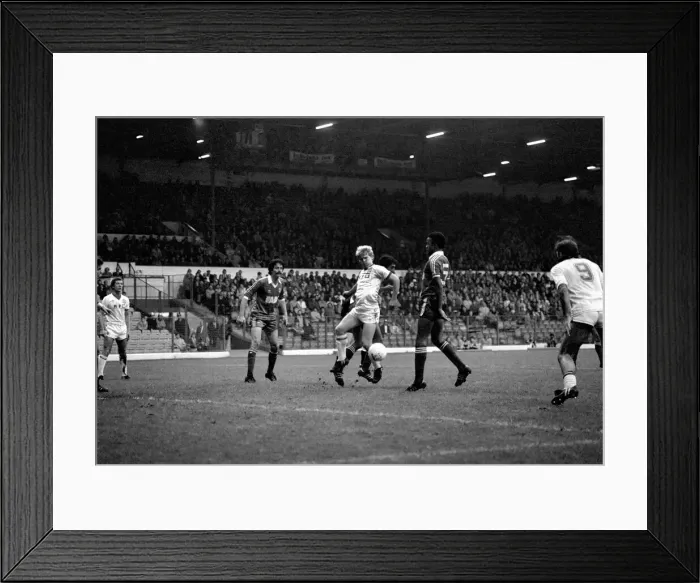 Framed Print : English League Division Two match. Leeds United 1 v Charlton Athletic 2 Framed Print : English League Division Two match. Leeds United 1 v Charlton Athletic 2
