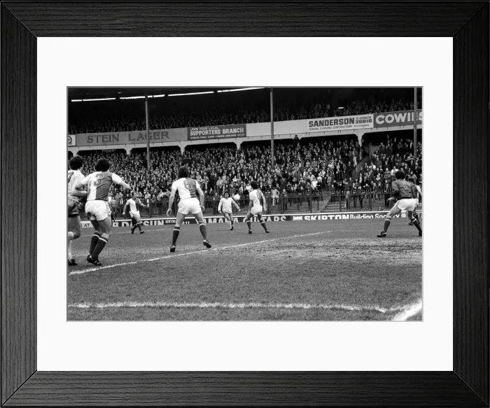 Framed Print : Blackburn Rovers 3 v. Sheffield Wednesday 1. Division Two Football Framed Print : Blackburn Rovers 3 v. Sheffield Wednesday 1. Division Two Football