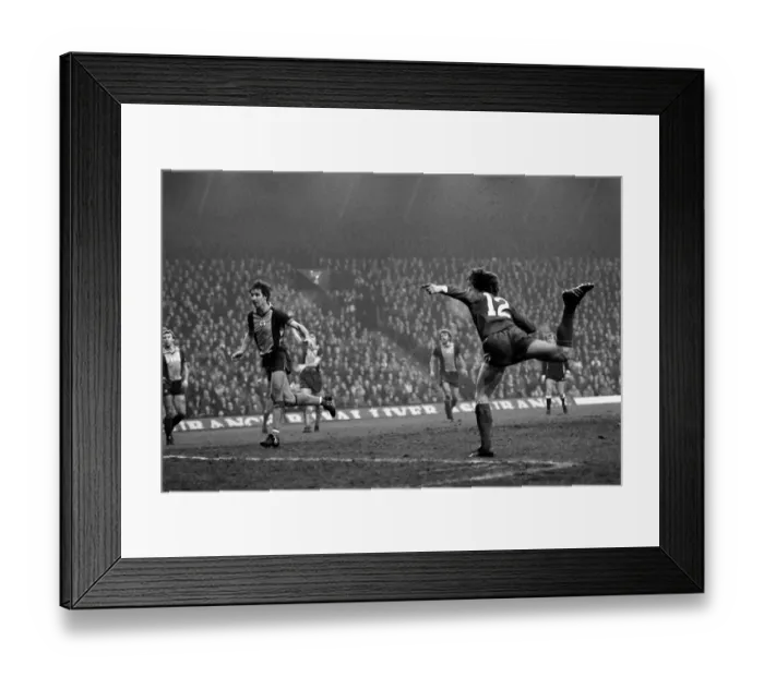 Framed Print : Liverpool 2 v. Southampton 0. Division One Football. February 1981 MF01-39-014