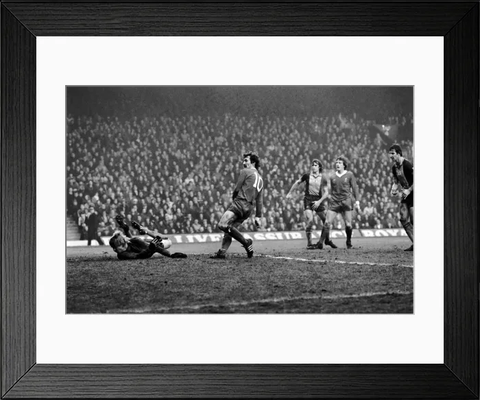 Framed Print : Liverpool 2 v. Southampton 0. Division One Football. February 1981 MF01-39-032 Framed Print : Liverpool 2 v. Southampton 0. Division One Football. February 1981 MF01-39-032
