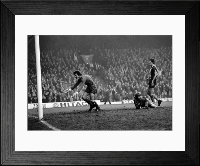 Framed Print : Liverpool 2 v. Southampton 0. Division One Football. February 1981 MF01-39-038 Framed Print : Liverpool 2 v. Southampton 0. Division One Football. February 1981 MF01-39-038