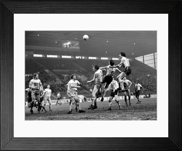 Framed Print : Sheffield United 2 v. Huddersfield 2. Division Three Football. February 1981 MF01-38-021 Framed Print : Sheffield United 2 v. Huddersfield 2. Division Three Football. February 1981 MF01-38-021
