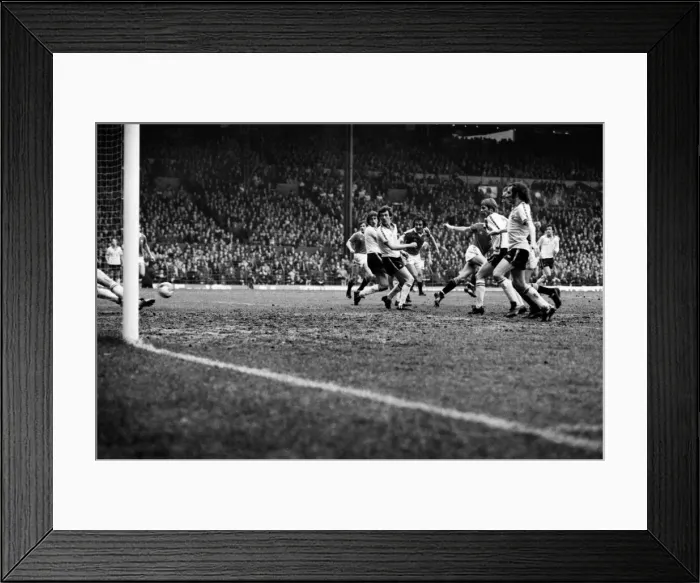 Framed Print : Manchester United 0 v. Leeds United 1. Division One Football. February 1981 MF01-37-040 Framed Print : Manchester United 0 v. Leeds United 1. Division One Football. February 1981 MF01-37-040