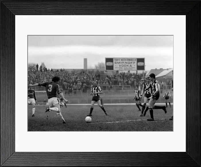 Framed Print : Oldham 0 v. Newcastle 0. Division Two Football. February 1981 MF01-36-010 Framed Print : Oldham 0 v. Newcastle 0. Division Two Football. February 1981 MF01-36-010