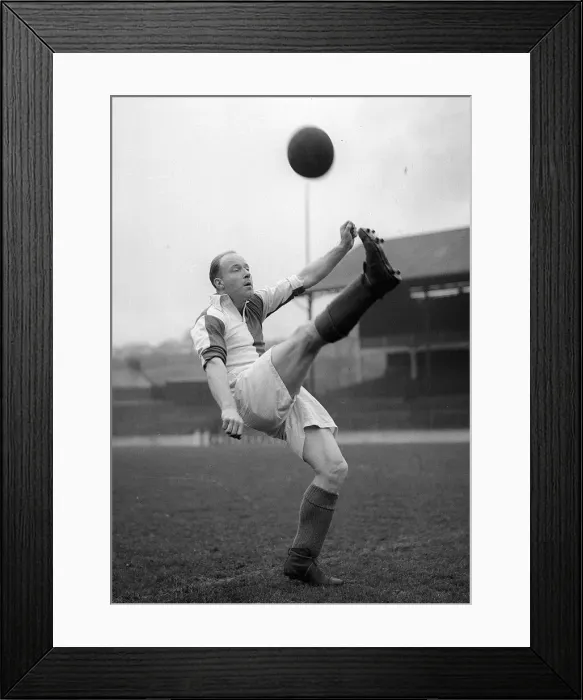 Framed Print : Bob Pryde Blackburn Rovers FC January 1947 Framed Print : Bob Pryde Blackburn Rovers FC January 1947
