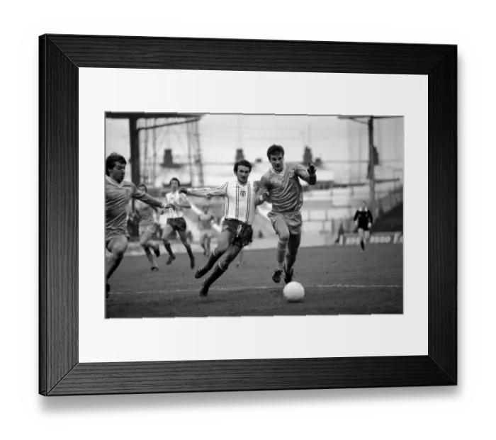 Framed Print : English League Division One match. Manchester City 2 v Sunderland 3 Framed Print : English League Division One match. Manchester City 2 v Sunderland 3