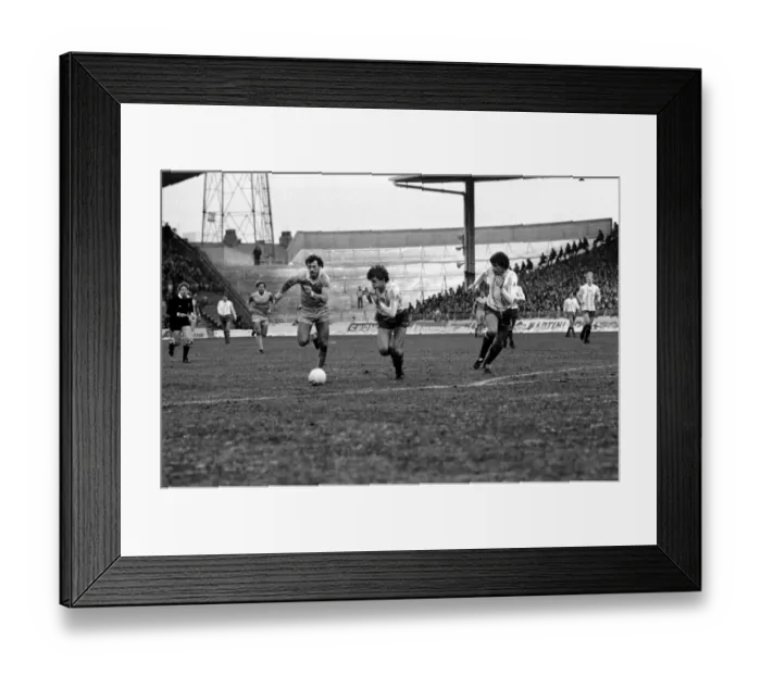 Framed Print : English League Division One match. Manchester City 2 v Sunderland 3