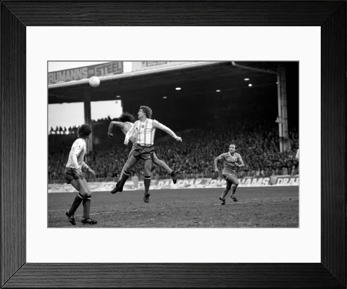 Framed Print : English League Division One match. Manchester City 2 v Sunderland 3 Framed Print : English League Division One match. Manchester City 2 v Sunderland 3