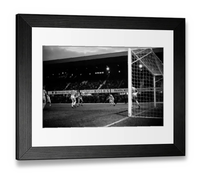 Framed Print : English League Division One match. Stoke City 1 v Leeds United 2