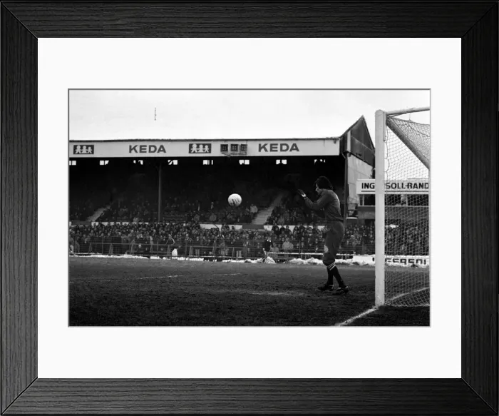 Framed Print : English League Division Two match. Bolton Wanderers 2 v Charlton Athletic 0