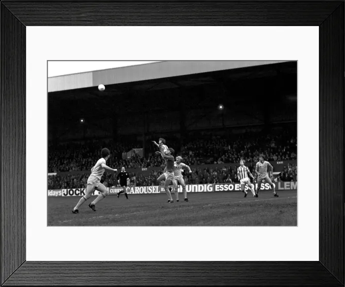 Framed Print : English League Division One match. Stoke City 1 v Leeds United 2 Framed Print : English League Division One match. Stoke City 1 v Leeds United 2