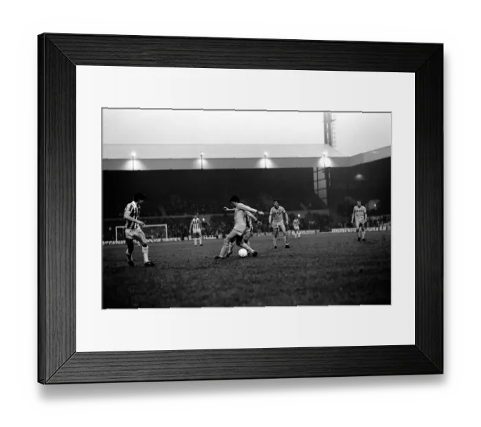 Framed Print : English League Division One match. Stoke City 1 v Leeds United 2