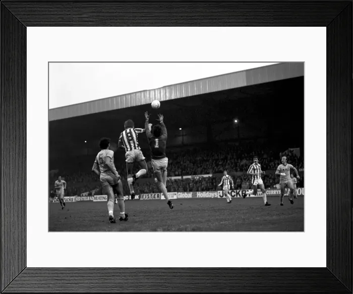Framed Print : English League Division One match. Stoke City 1 v Leeds United 2