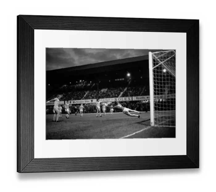 Framed Print : English League Division One match. Stoke City 1 v Leeds United 2 Framed Print : English League Division One match. Stoke City 1 v Leeds United 2