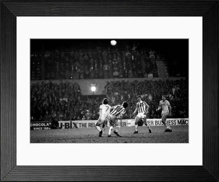 Framed Print : English League Division One match. Stoke City 1 v Leeds United 2 Framed Print : English League Division One match. Stoke City 1 v Leeds United 2