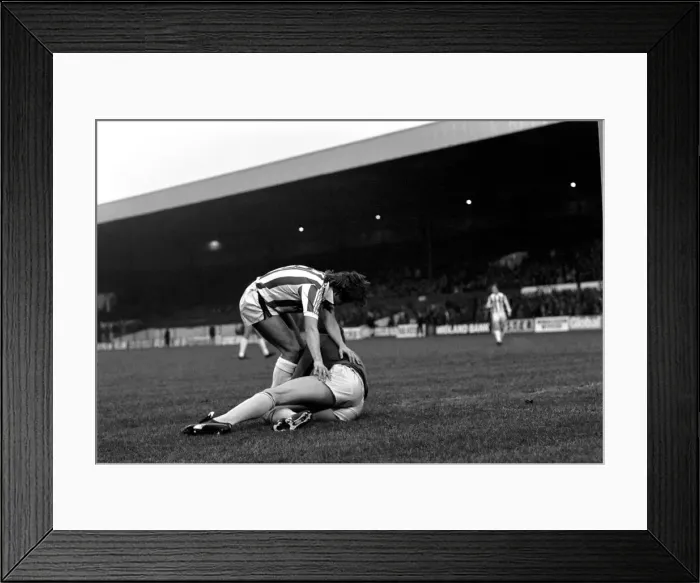 Framed Print : English League Division One match. Stoke City 1 v Leeds United 2 Framed Print : English League Division One match. Stoke City 1 v Leeds United 2