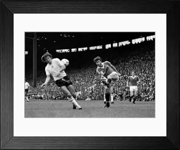 Framed Print : Manchester United 1 v. Swansea 0. Division 1 Football. September 1981 MF03-20-023 Framed Print : Manchester United 1 v. Swansea 0. Division 1 Football. September 1981 MF03-20-023
