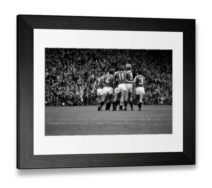 Framed Print : Manchester United 1 v. Swansea 0. Division 1 Football. September 1981 MF03-20-058 Framed Print : Manchester United 1 v. Swansea 0. Division 1 Football. September 1981 MF03-20-058