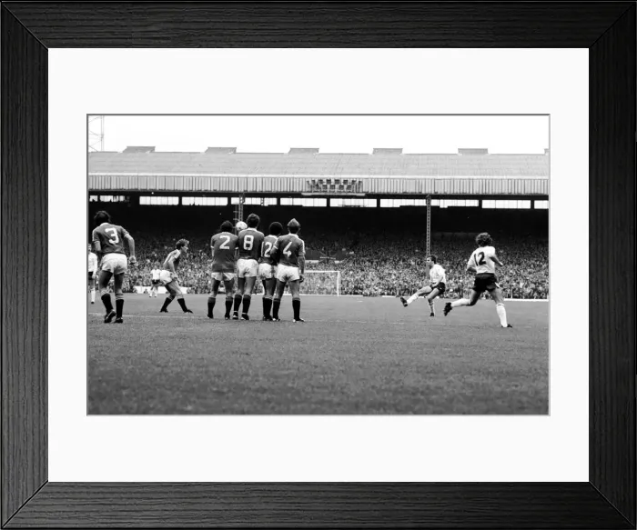 Framed Print : Manchester United 1 v. Swansea 0. Division 1 Football. September 1981 MF03-20-053 Framed Print : Manchester United 1 v. Swansea 0. Division 1 Football. September 1981 MF03-20-053