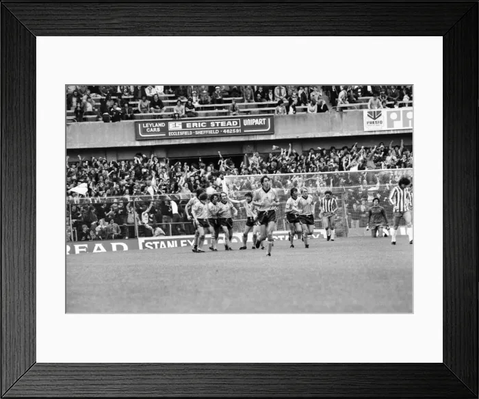 Framed Print : Sheffield Wednesday 1 v. Derby County 1. Division two football Framed Print : Sheffield Wednesday 1 v. Derby County 1. Division two football