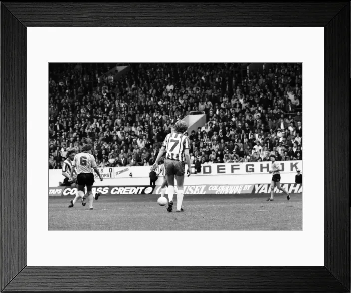 Framed Print : Sheffield Wednesday 1 v. Derby County 1. Division two football Framed Print : Sheffield Wednesday 1 v. Derby County 1. Division two football