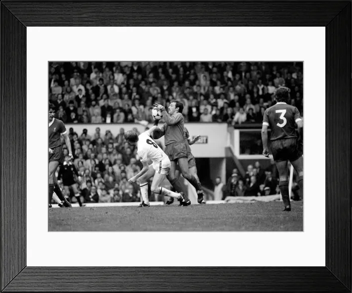 Framed Print : Liverpool 0 v. Aston Villa 0. Division one football September 1981 MF03-15-025 Framed Print : Liverpool 0 v. Aston Villa 0. Division one football September 1981 MF03-15-025