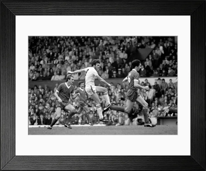 Framed Print : Liverpool 0 v. Aston Villa 0. Division one football September 1981 MF03-15-020 Framed Print : Liverpool 0 v. Aston Villa 0. Division one football September 1981 MF03-15-020