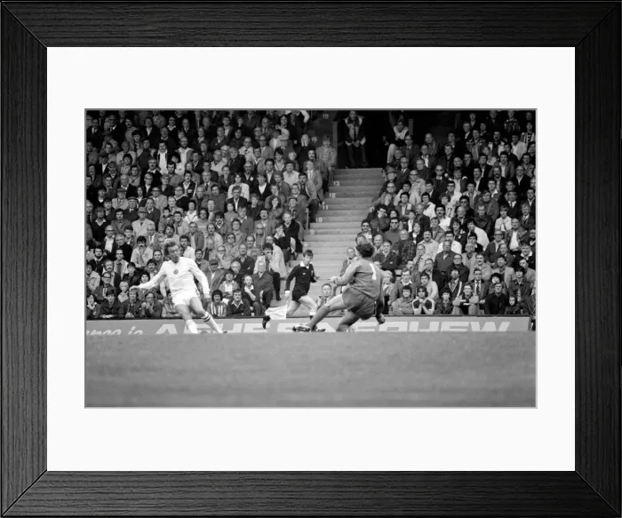 Framed Print : Liverpool 0 v. Aston Villa 0. Division one football September 1981 MF03-15-003 Framed Print : Liverpool 0 v. Aston Villa 0. Division one football September 1981 MF03-15-003
