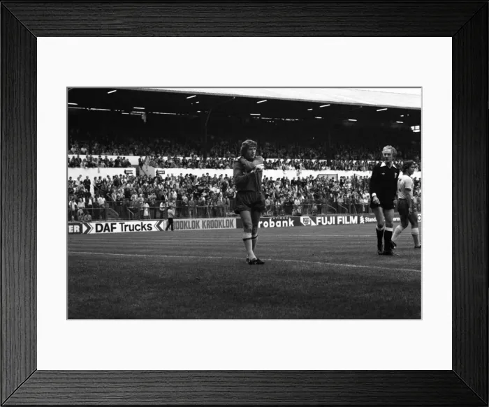 Framed Print : Leeds United 0 v. Arsenal 0. Division one football. September 1981 MF03-14-051 Framed Print : Leeds United 0 v. Arsenal 0. Division one football. September 1981 MF03-14-051