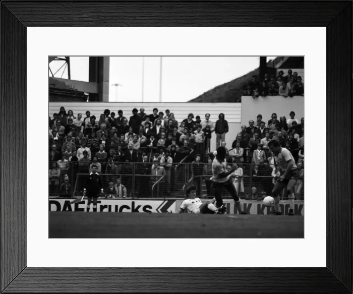 Framed Print : Leeds United 0 v. Arsenal 0. Division one football. September 1981 MF03-14-060