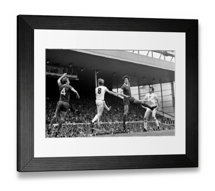 Framed Print : Liverpool 0 v. Aston Villa 0. Division one football September 1981 MF03-15-022