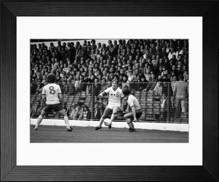 Framed Print : Leeds United 0 v. Arsenal 0. Division one football. September 1981 MF03-14-033 Framed Print : Leeds United 0 v. Arsenal 0. Division one football. September 1981 MF03-14-033