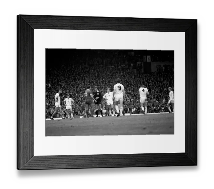 Framed Print : Liverpool 0 v. Aston Villa 0. Division one football September 1981 MF03-15-010