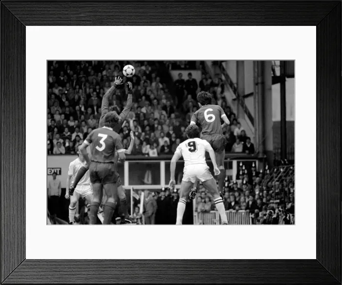 Framed Print : Liverpool 0 v. Aston Villa 0. Division one football September 1981 MF03-15-005 Framed Print : Liverpool 0 v. Aston Villa 0. Division one football September 1981 MF03-15-005