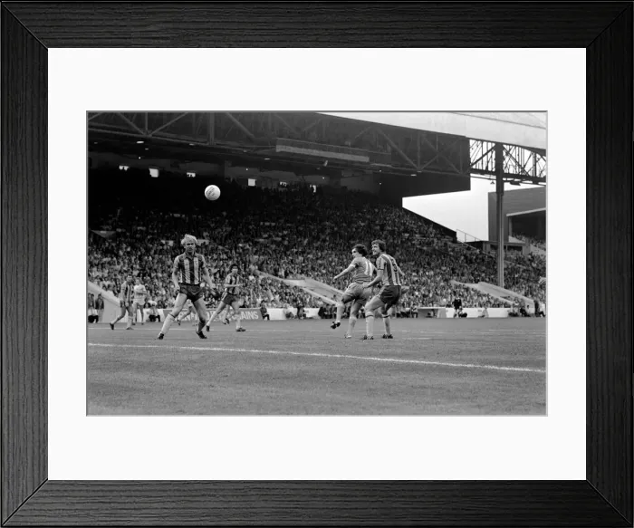 Framed Print : Manchester City v. West Bromwich Albion. August 1981 MF03-07-032 Framed Print : Manchester City v. West Bromwich Albion. August 1981 MF03-07-032